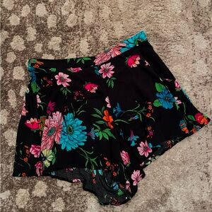 Renamed floral loose fit shorts size medium